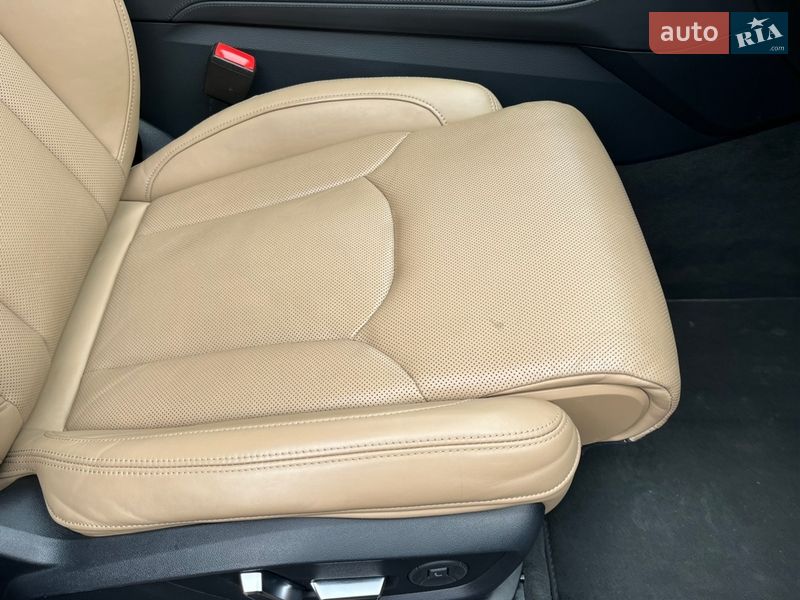 Позашляховик / Кросовер Audi Q8 2019 в Ковелі