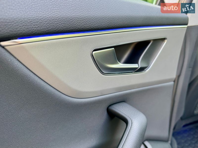 Внедорожник / Кроссовер Audi Q8 2018 в Киеве