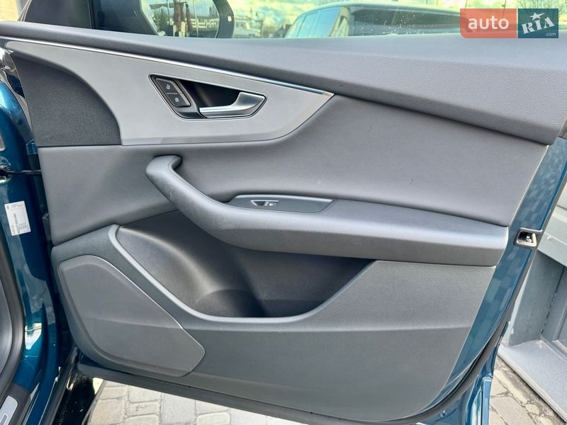 Внедорожник / Кроссовер Audi Q8 2018 в Киеве