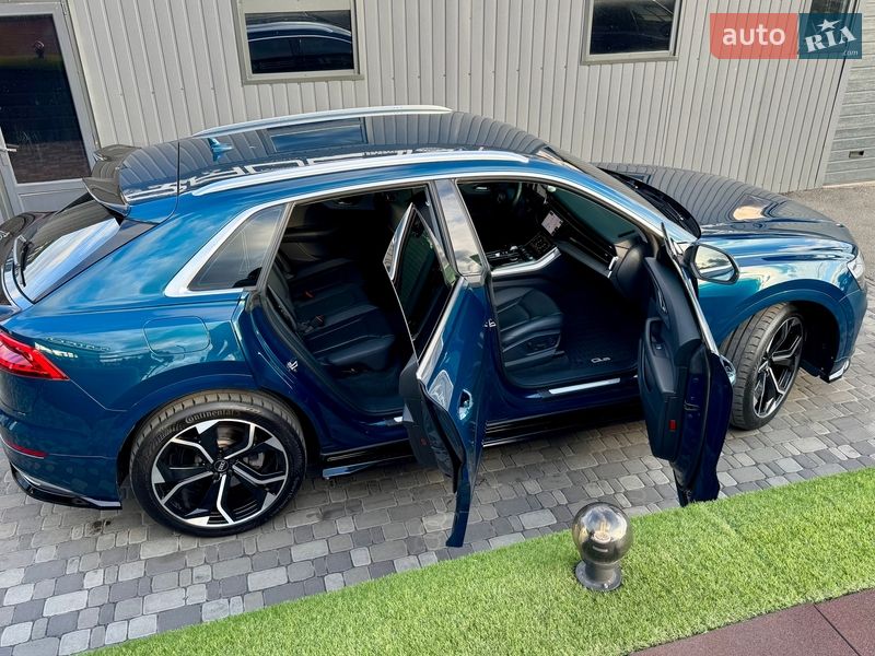 Внедорожник / Кроссовер Audi Q8 2018 в Киеве