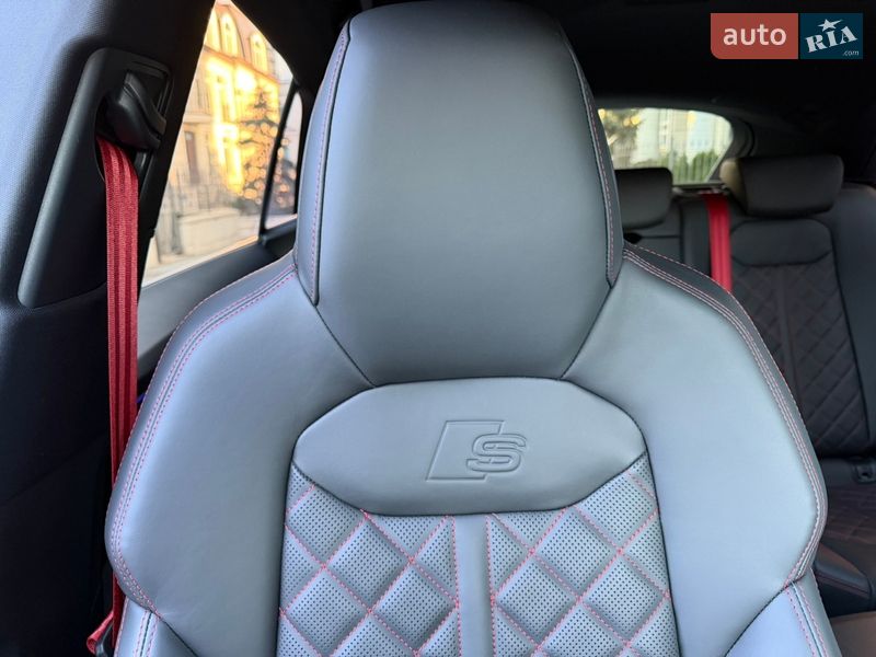 Позашляховик / Кросовер Audi Q8 2025 в Києві фото 32 Позашляховик / Кросовер Audi Q8 2025 в Києві