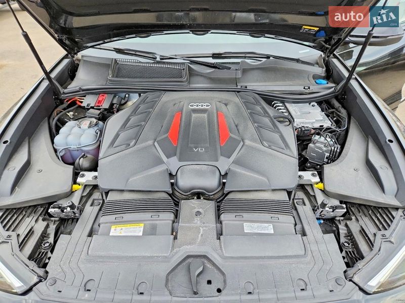 Внедорожник / Кроссовер Audi Q8 2025 в Киеве