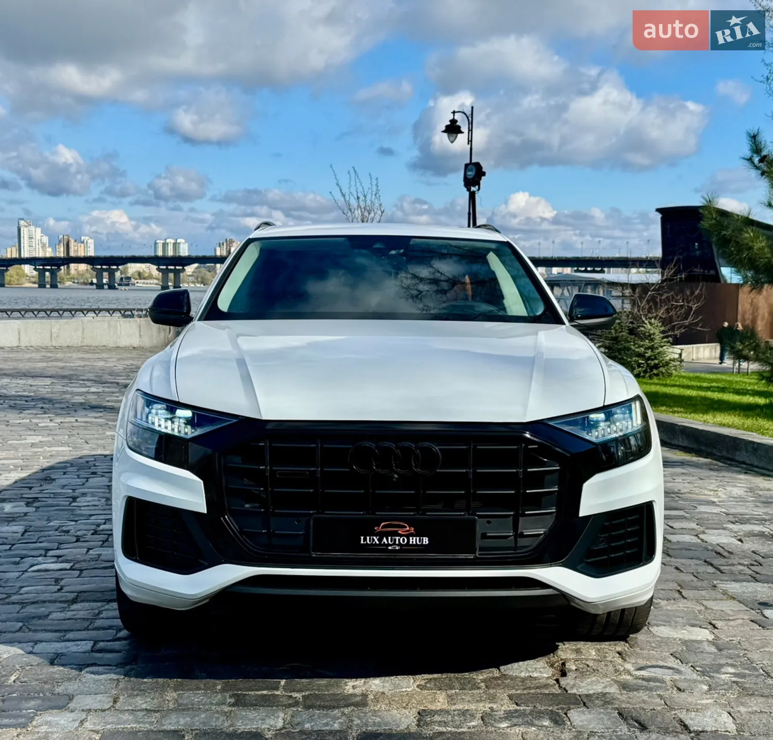 2019 Audi Q8 - мініатюра 2