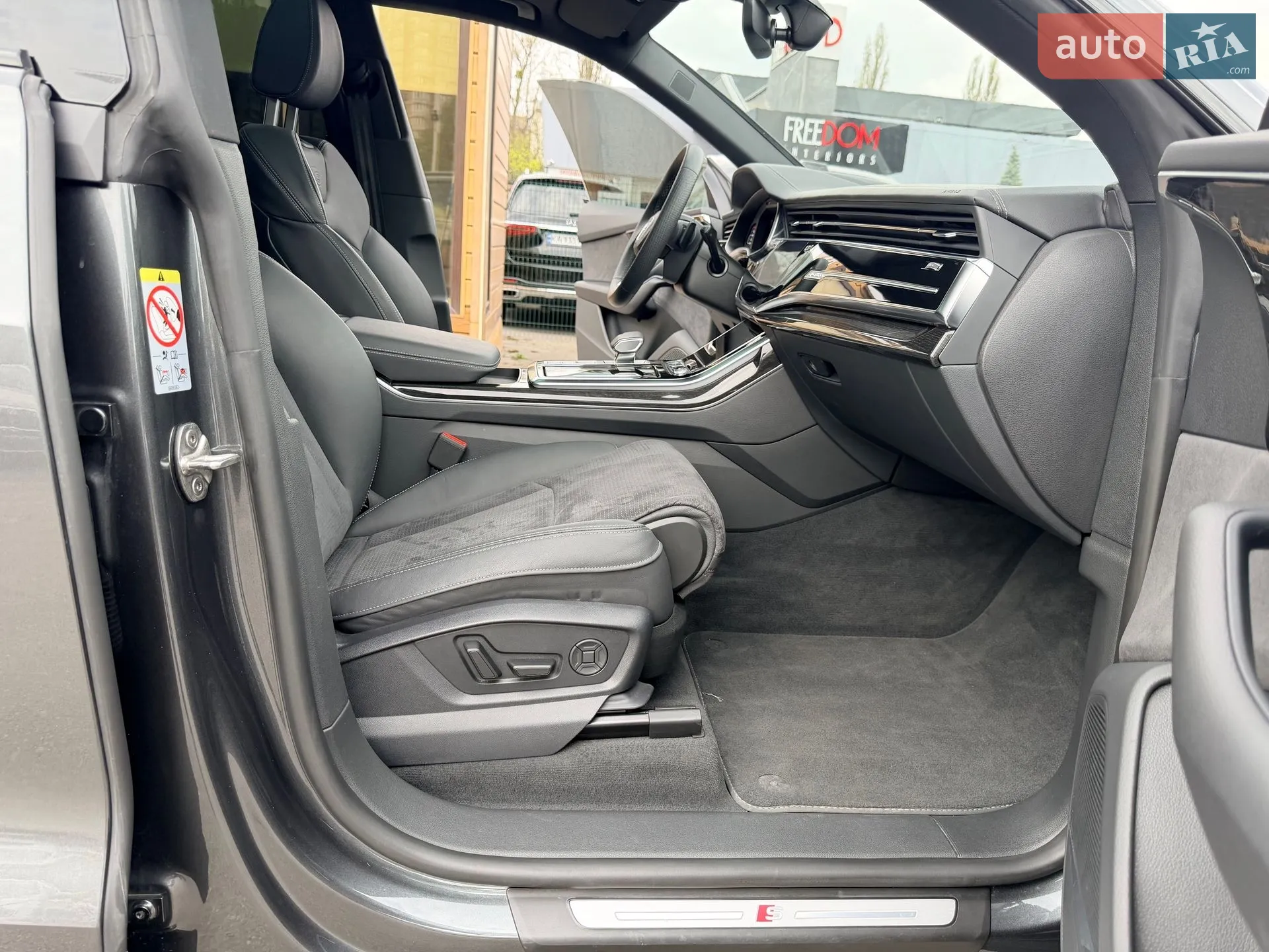 2025 Audi Q8 - мініатюра 35
