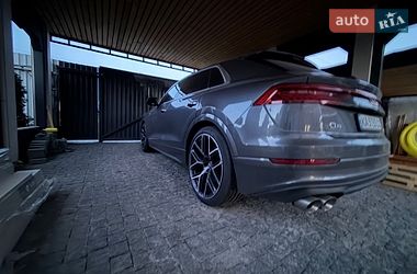 Позашляховик / Кросовер Audi Q8 2021 в Києві
