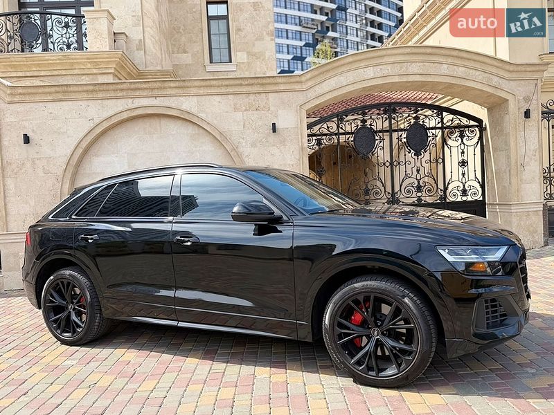 Audi Q8 2021