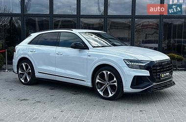 Позашляховик / Кросовер Audi Q8 2021 в Львові