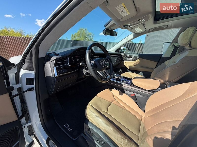 Внедорожник / Кроссовер Audi Q8 2020 в Новояворовске