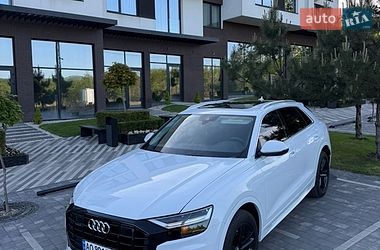Внедорожник / Кроссовер Audi Q8 2018 в Ужгороде