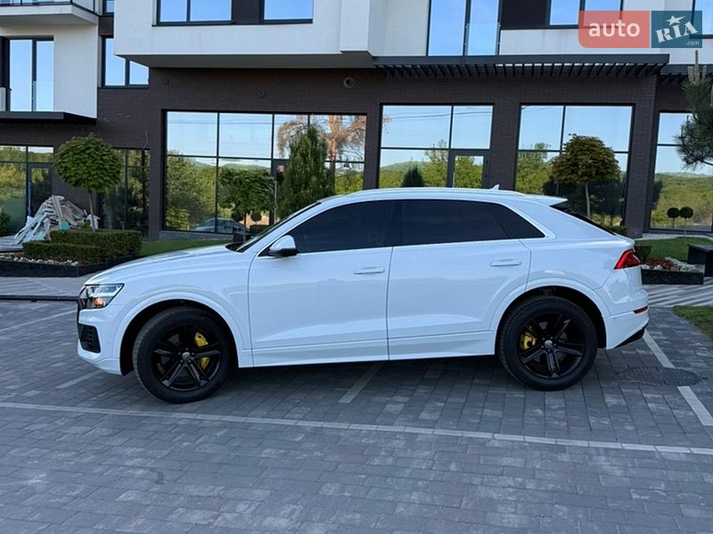 Внедорожник / Кроссовер Audi Q8 2018 в Ужгороде
