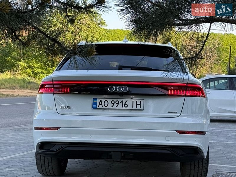 Внедорожник / Кроссовер Audi Q8 2018 в Ужгороде