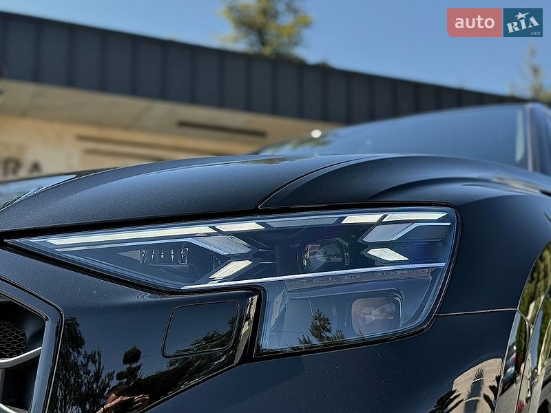 Внедорожник / Кроссовер Audi Q8 2025 в Львове