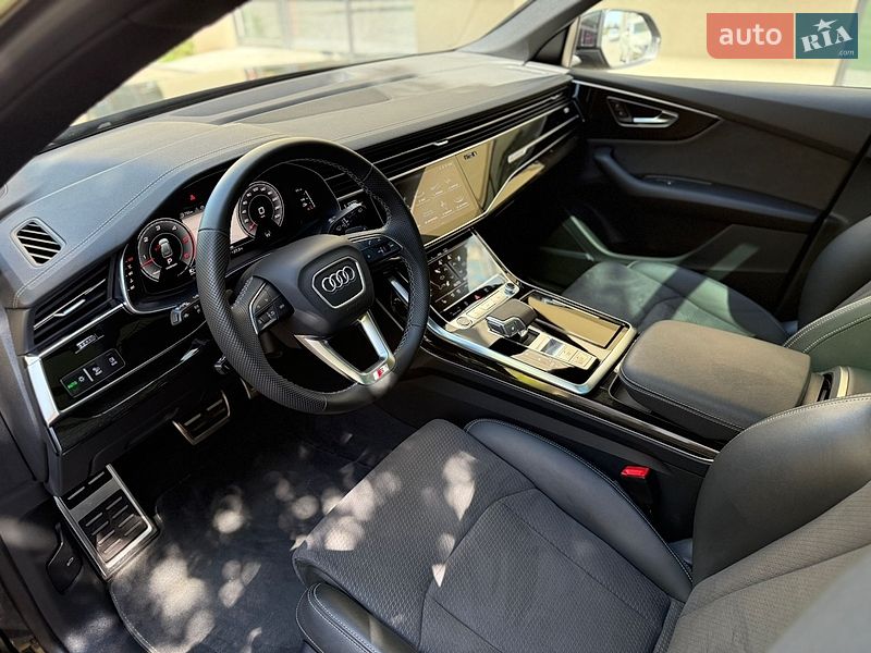 Внедорожник / Кроссовер Audi Q8 2025 в Львове