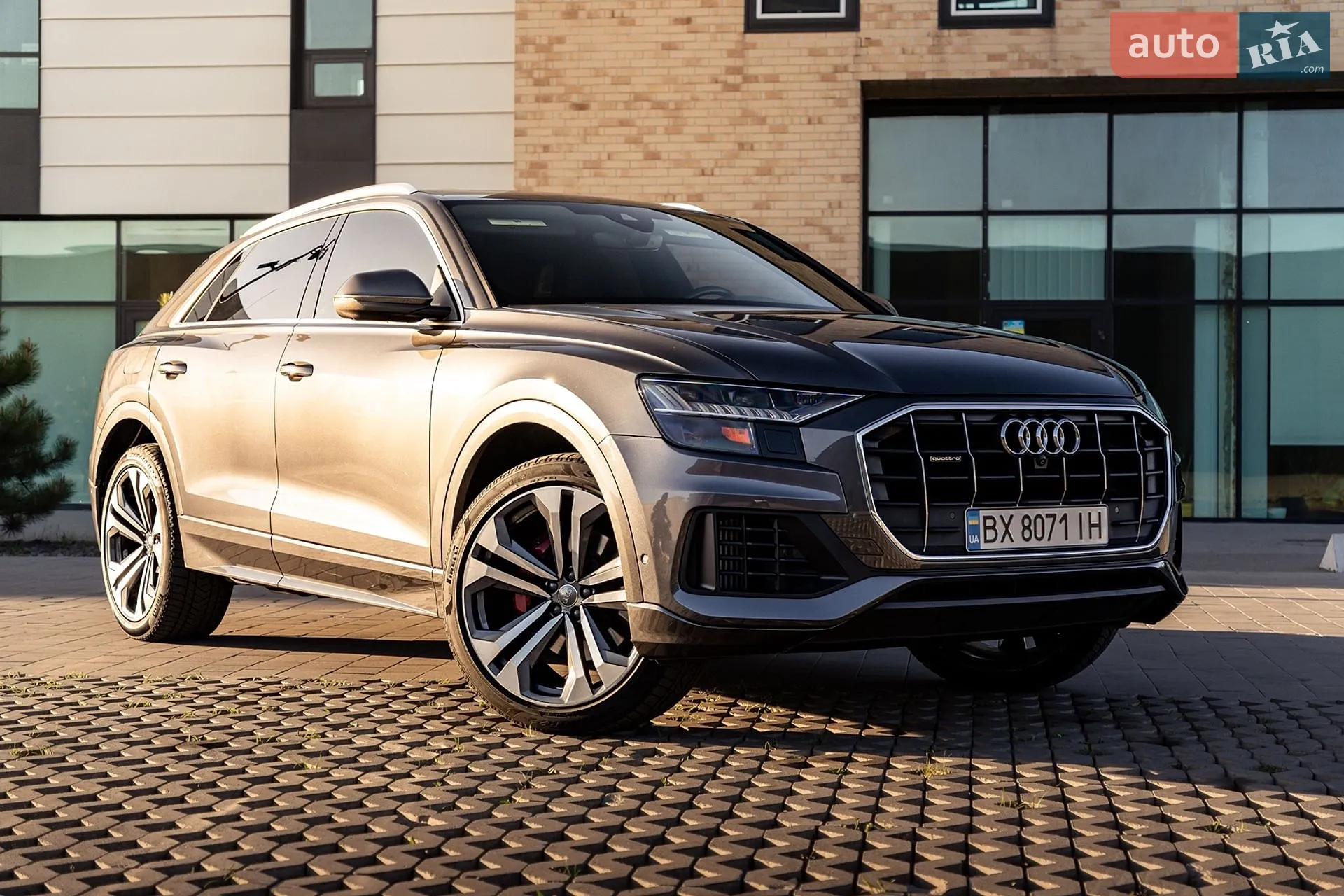2018 Audi Q8 - мініатюра 2