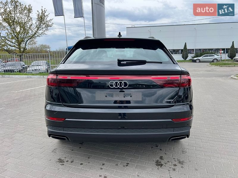 Внедорожник / Кроссовер Audi Q8 2026 в Полтаве