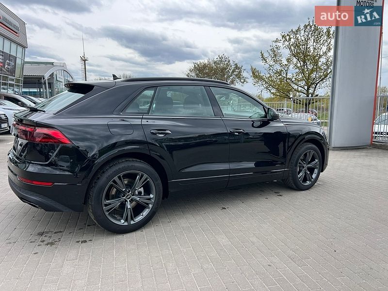 Внедорожник / Кроссовер Audi Q8 2026 в Полтаве