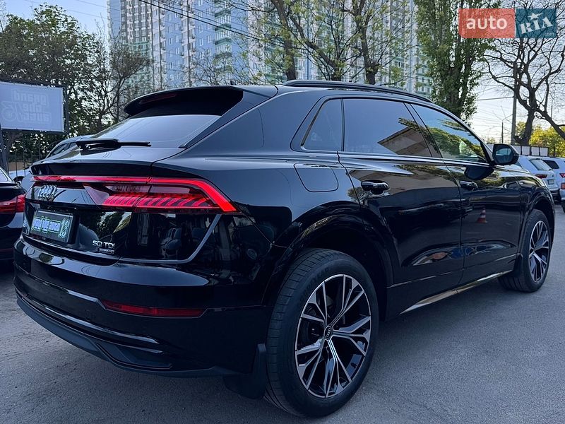 Внедорожник / Кроссовер Audi Q8 2020 в Одессе