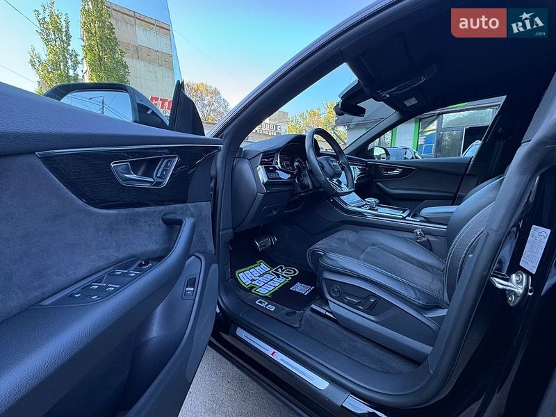 Внедорожник / Кроссовер Audi Q8 2020 в Одессе