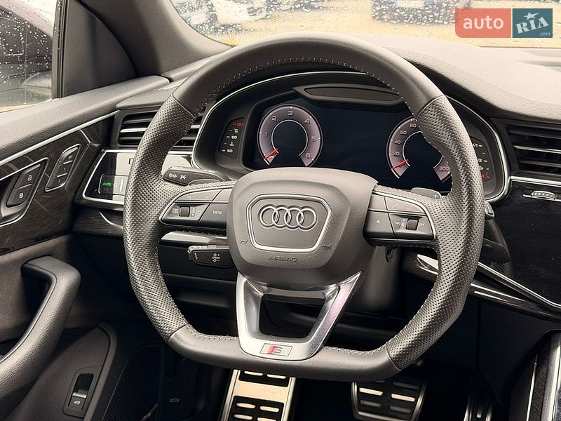 Внедорожник / Кроссовер Audi Q8 2019 в Бердичеве
