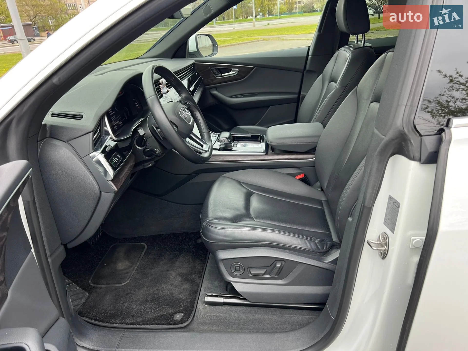 2019 Audi Q8 - мініатюра 13