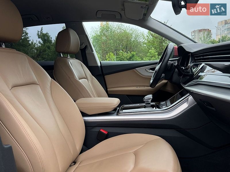 Внедорожник / Кроссовер Audi Q8 2019 в Львове