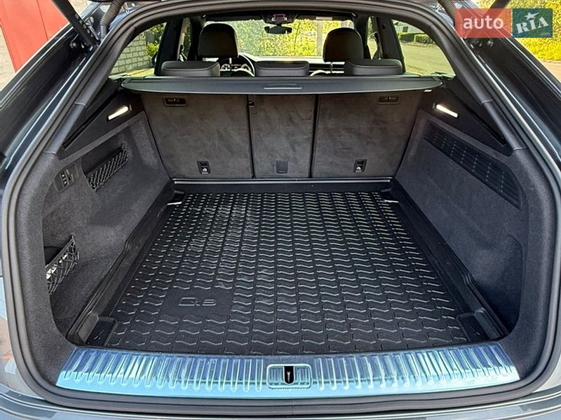 Позашляховик / Кросовер Audi Q8 2024 в Дніпрі