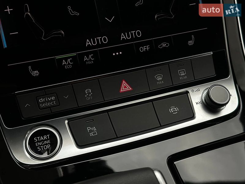 Внедорожник / Кроссовер Audi Q8 2022 в Киеве
