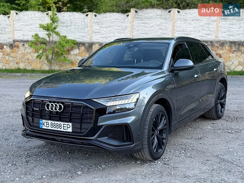Audi Q8