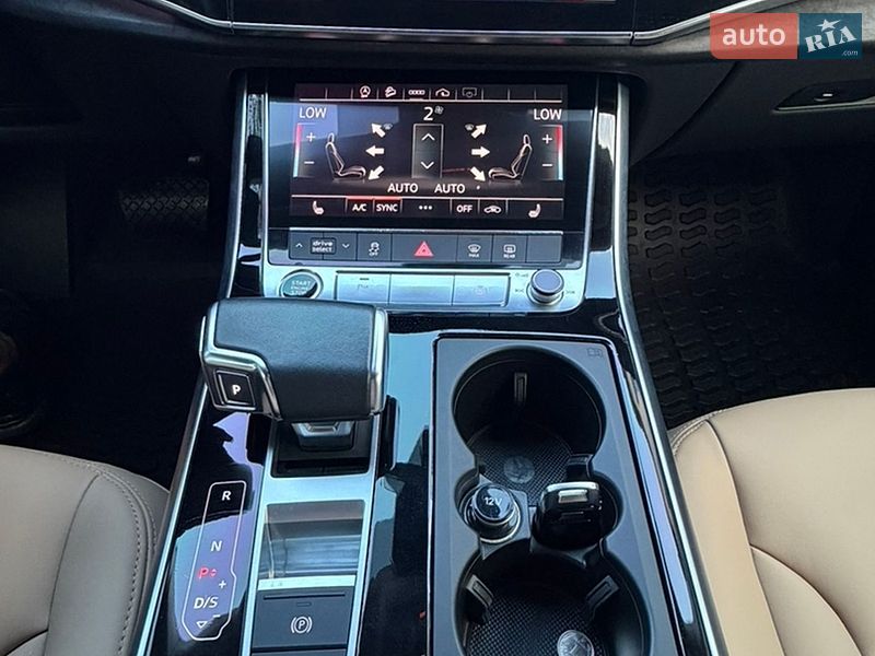 Внедорожник / Кроссовер Audi Q8 2023 в Коломые