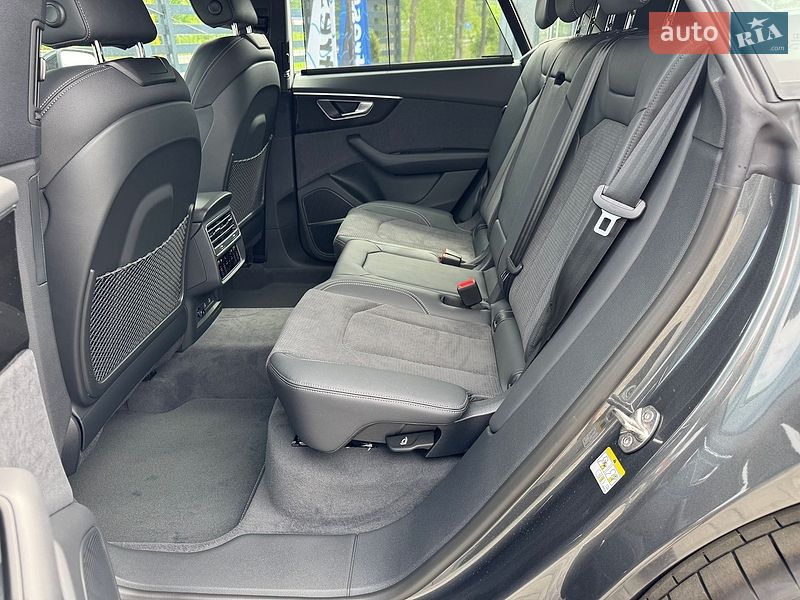 Внедорожник / Кроссовер Audi Q8 2026 в Ровно