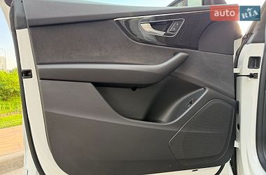Позашляховик / Кросовер Audi Q8 2023 в Києві