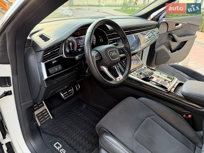 Позашляховик / Кросовер Audi Q8 2023 в Києві