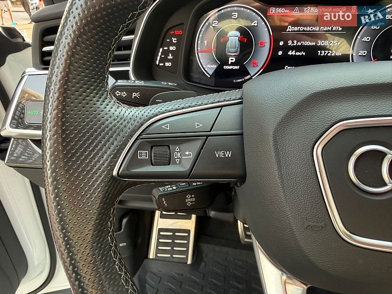 Позашляховик / Кросовер Audi Q8 2023 в Києві
