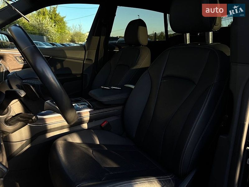 Позашляховик / Кросовер Audi Q8 2020 в Львові