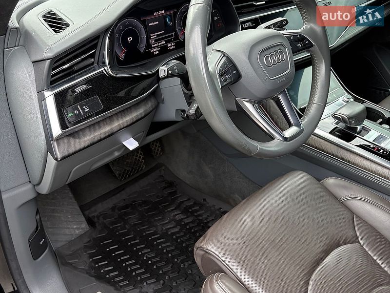 Внедорожник / Кроссовер Audi Q8 2019 в Киеве