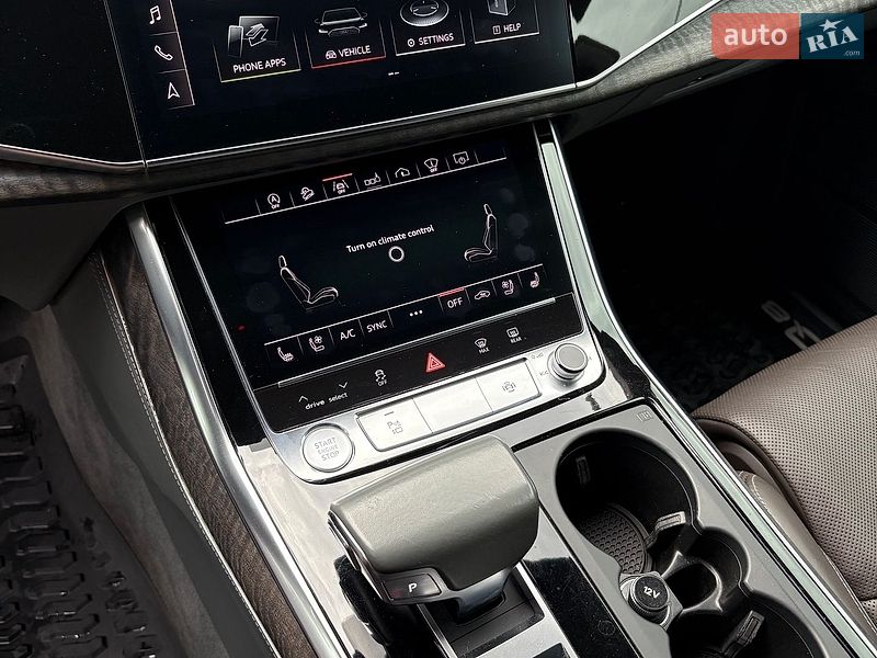 Внедорожник / Кроссовер Audi Q8 2019 в Киеве