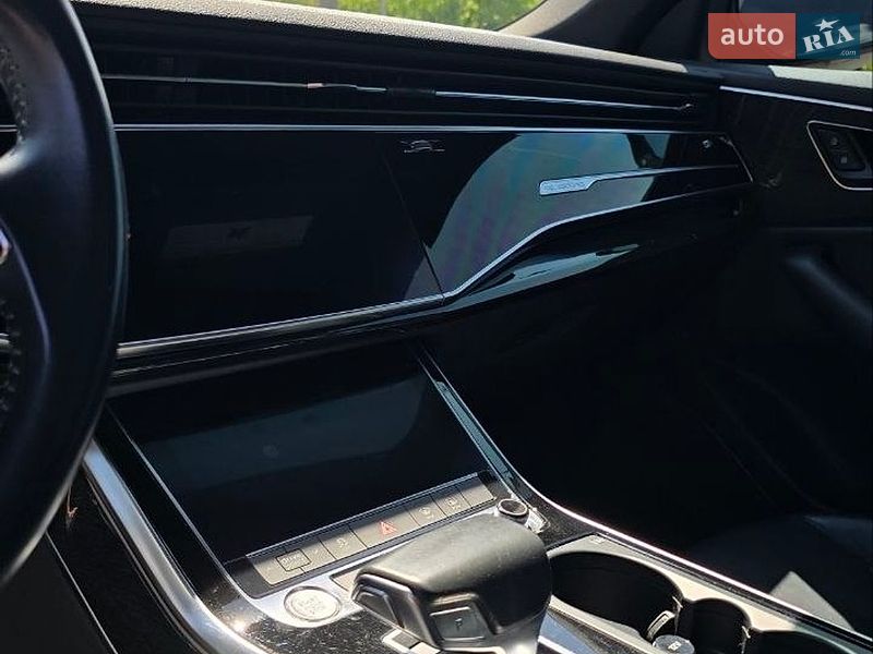 Внедорожник / Кроссовер Audi Q8 2018 в Киеве фото 20 Внедорожник / Кроссовер Audi Q8 2018 в Киеве