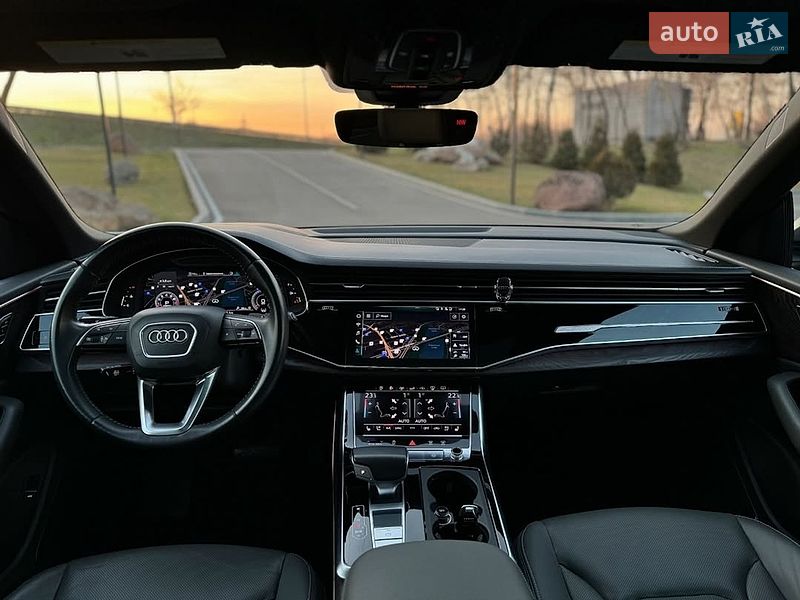 Внедорожник / Кроссовер Audi Q8 2019 в Киеве