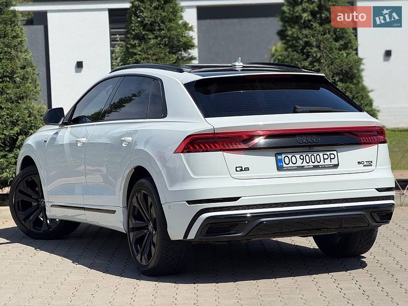 Позашляховик / Кросовер Audi Q8 2018 в Одесі