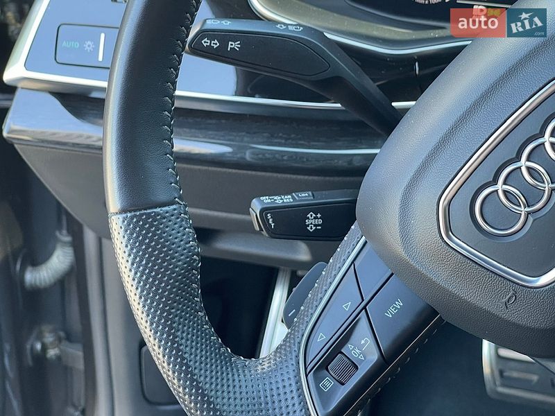 Внедорожник / Кроссовер Audi Q8 2020 в Киеве