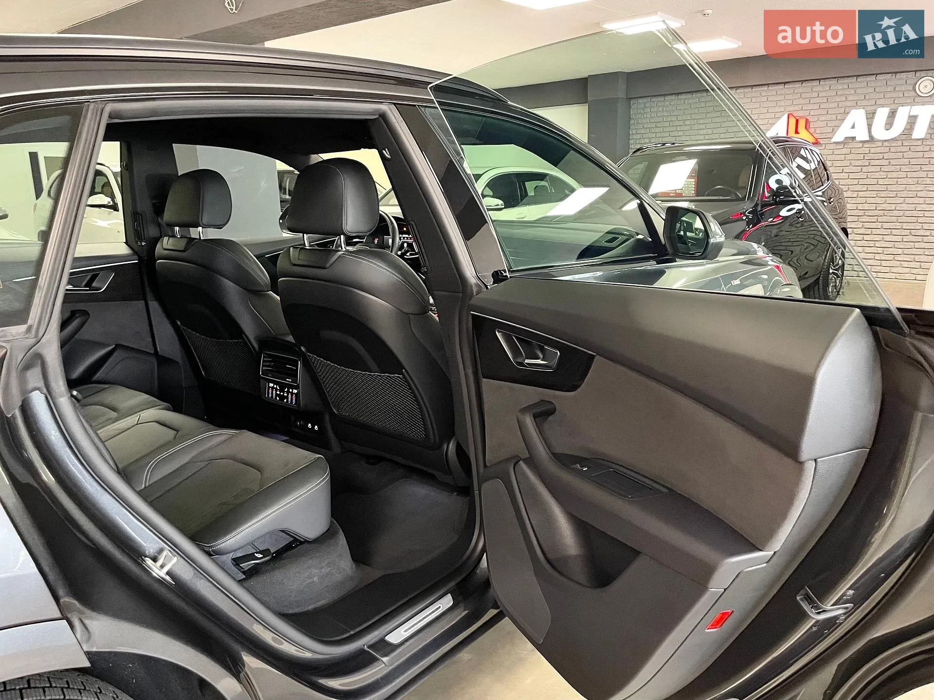 2023 Audi Q8 - мініатюра 46