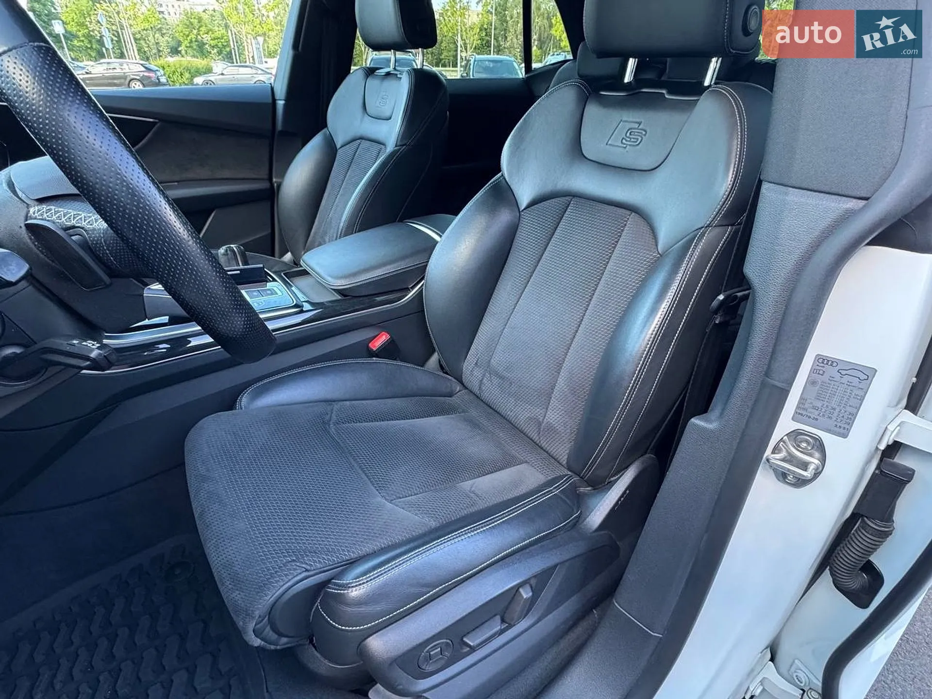 2020 Audi Q8 - мініатюра 8