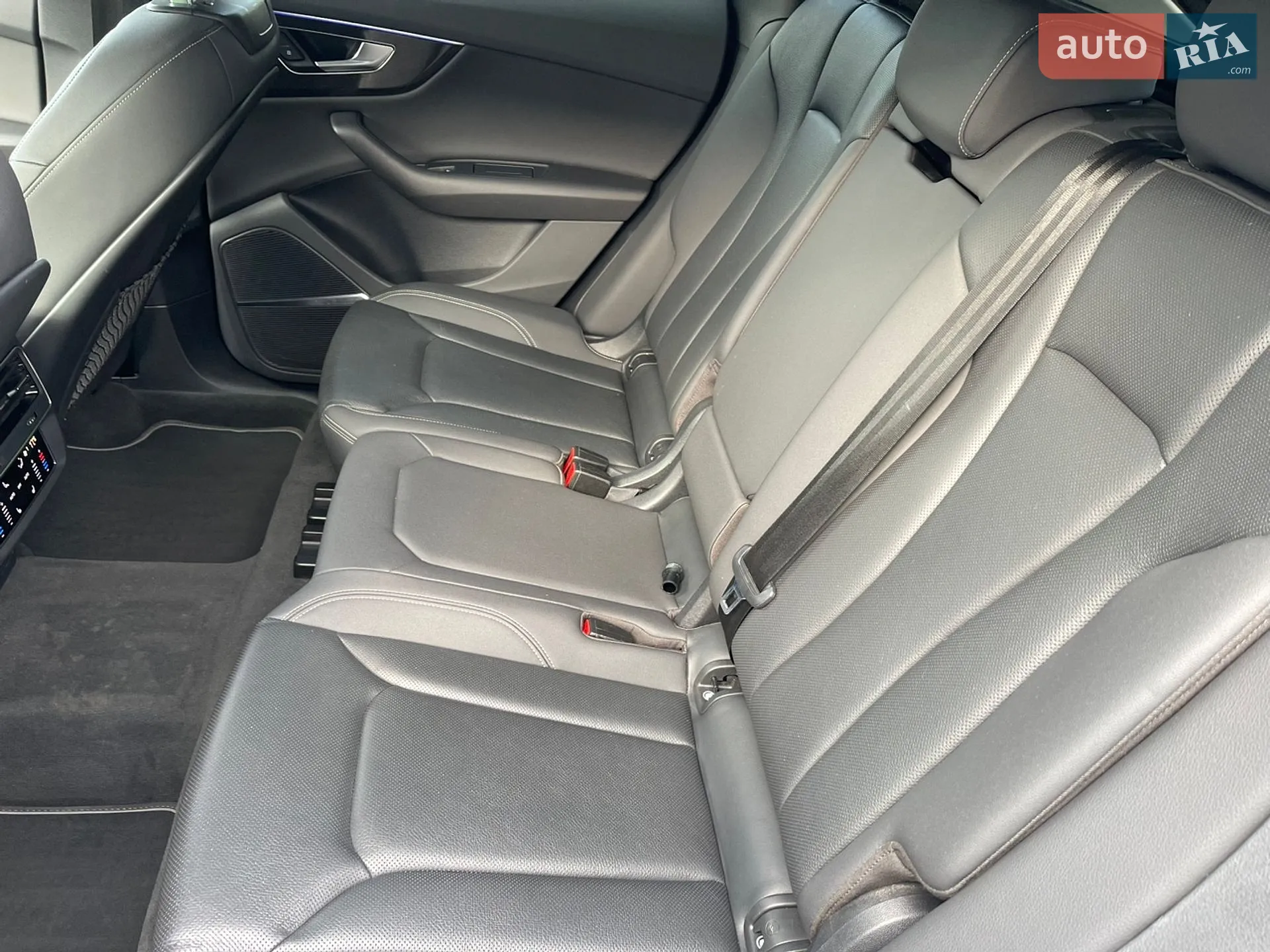 2020 Audi Q8 - мініатюра 14