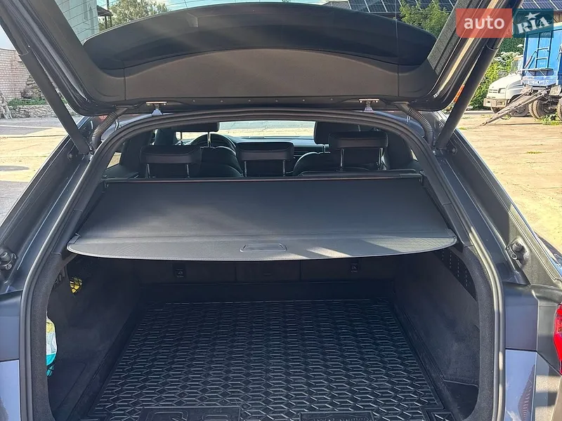Audi Q8 2018 VIN WAUZZZF15KD017614 фото оголошення 7 з 39