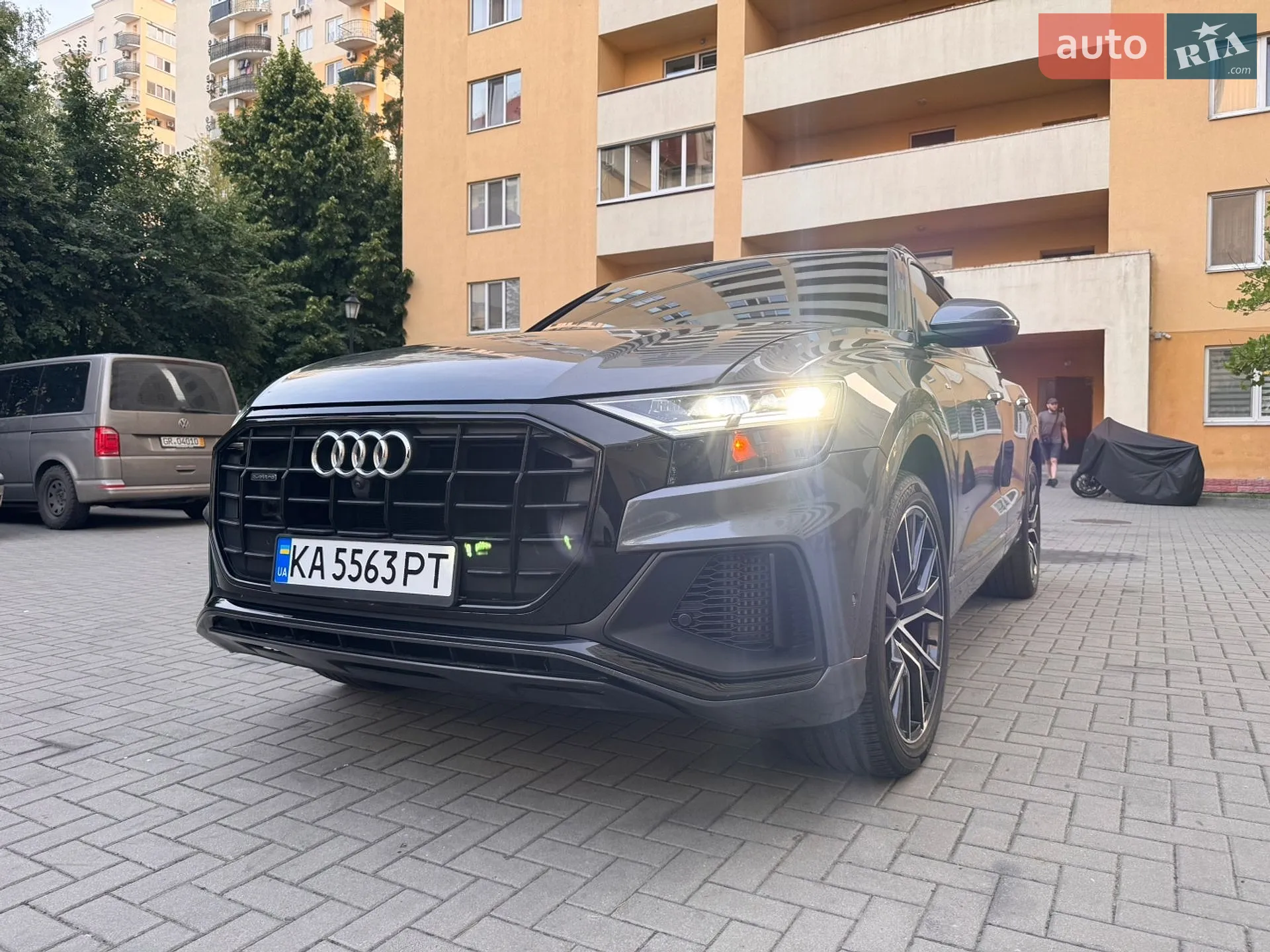 2020 Audi Q8 - мініатюра 2