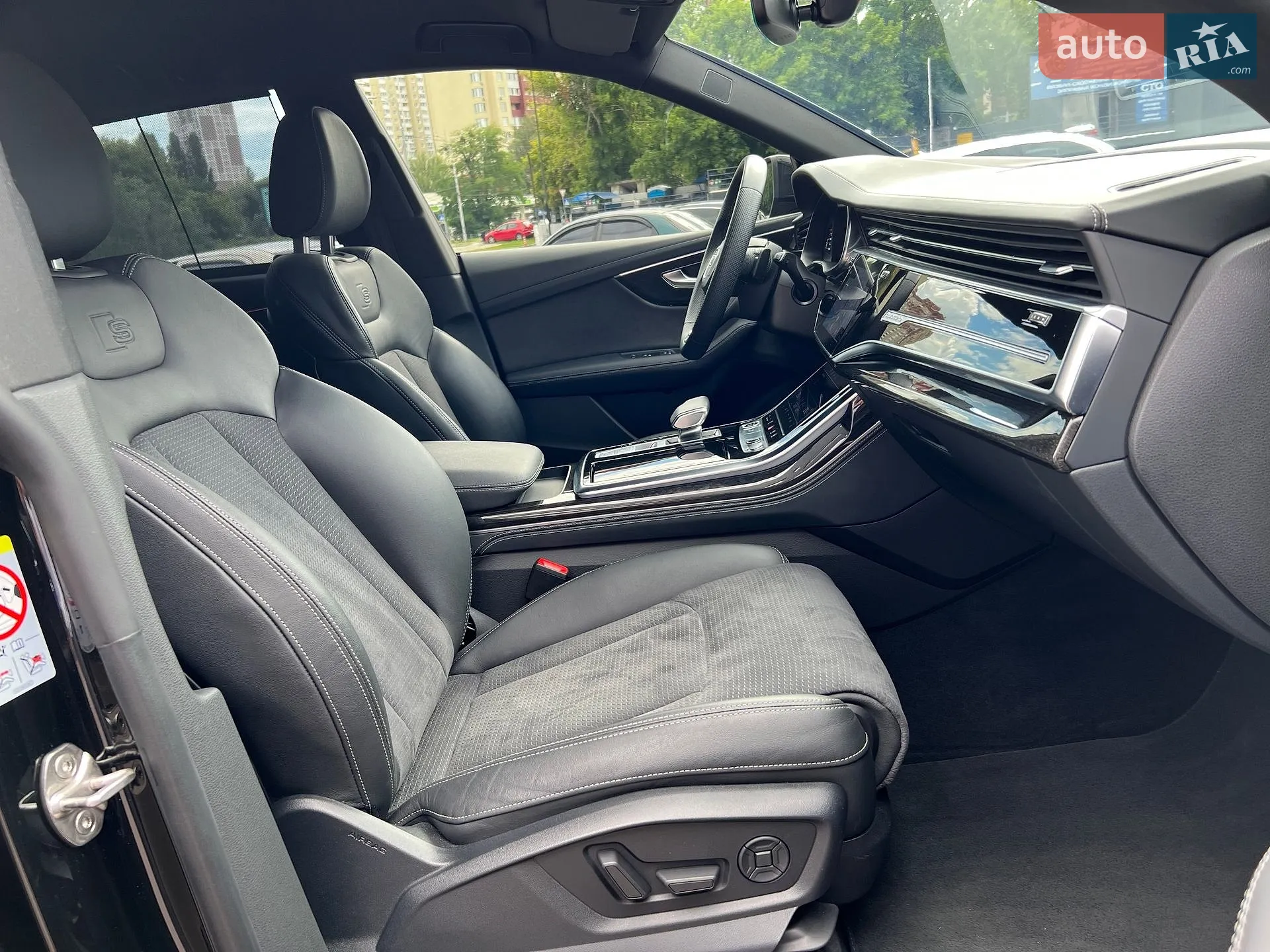2023 Audi Q8 - мініатюра 25