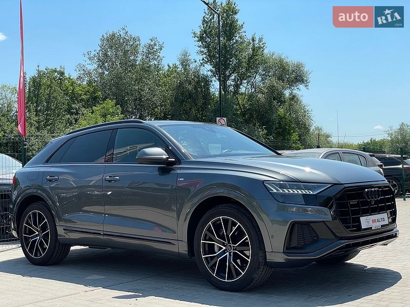 Внедорожник / Кроссовер Audi Q8 2020 в Бердичеве