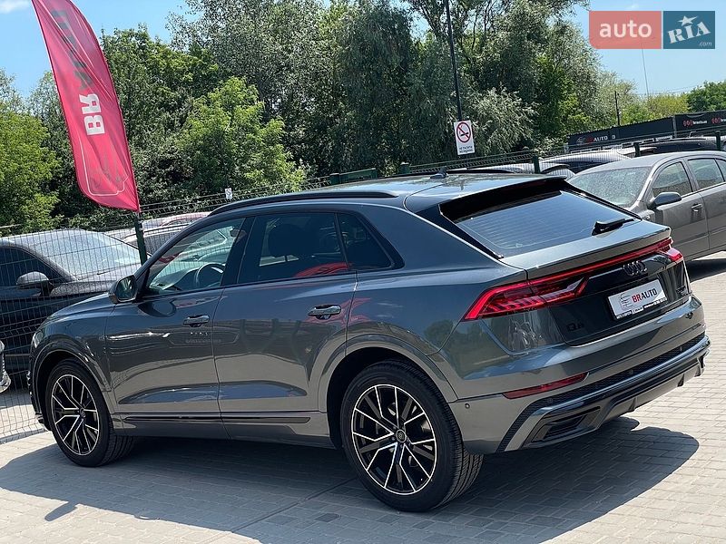 Внедорожник / Кроссовер Audi Q8 2020 в Бердичеве