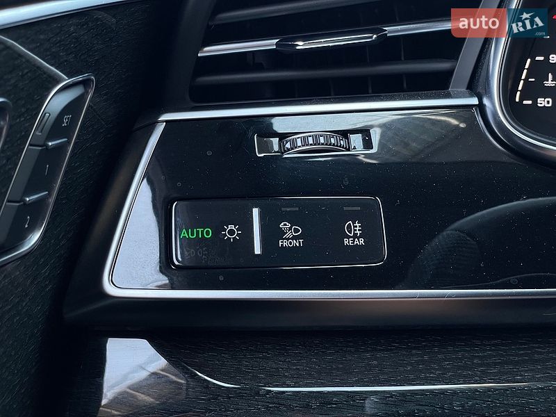 Внедорожник / Кроссовер Audi Q8 2020 в Бердичеве