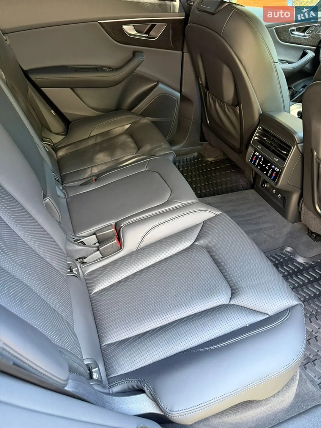 2023 Audi Q8 - мініатюра 18